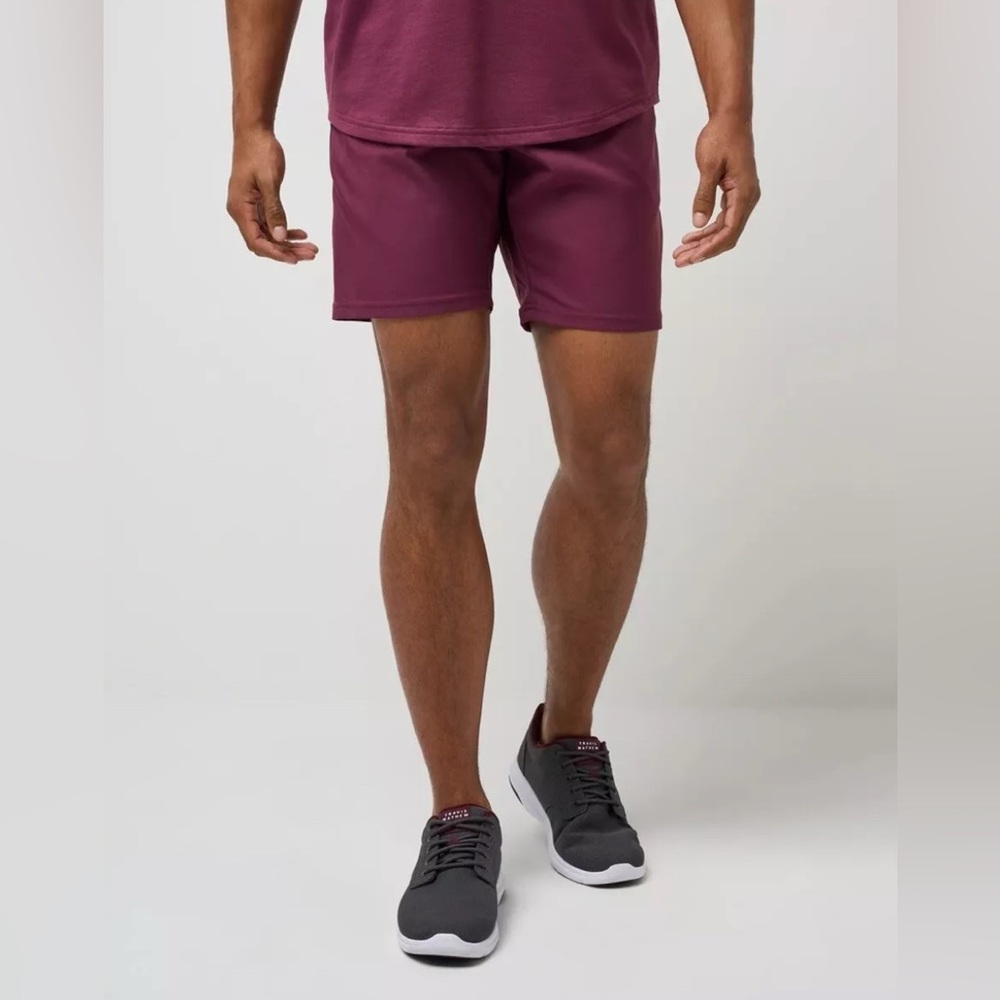 Travis Mathew Sport Mode Short Size Large Color Mauve Wine (L)